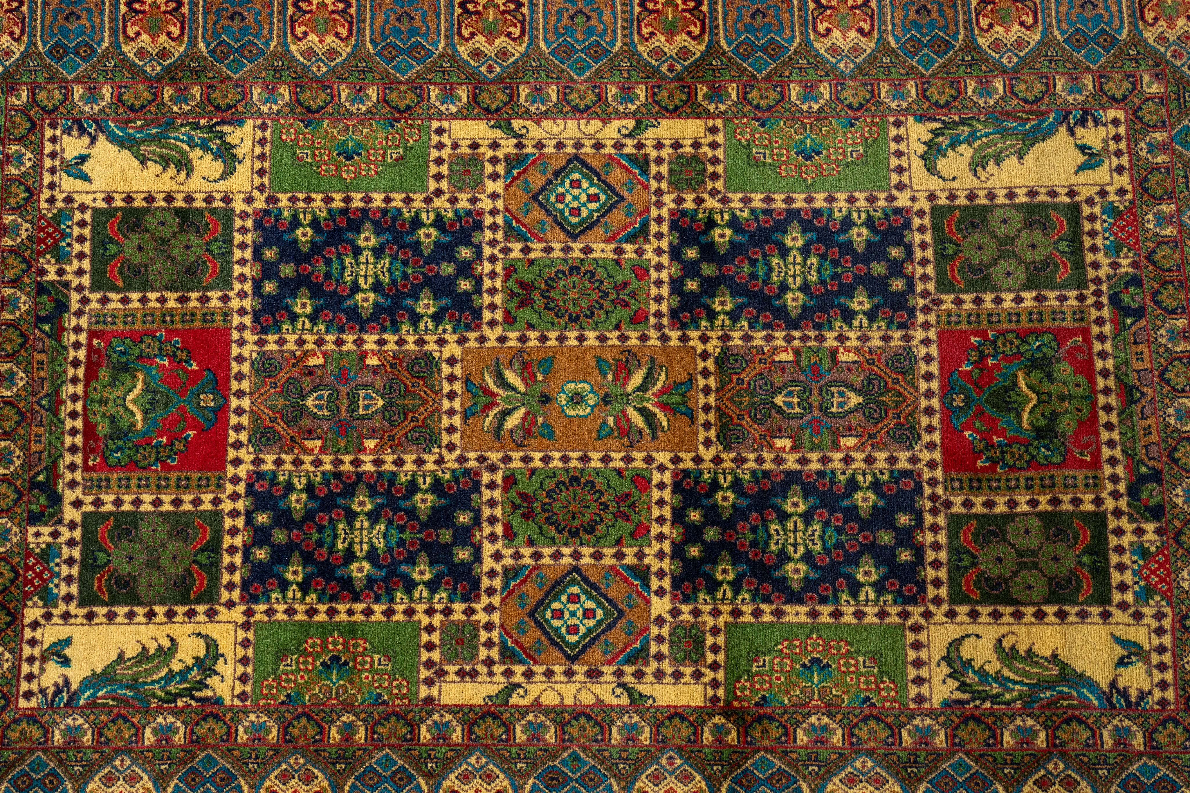 アフガニスタン産 2000年代 ヴィンテージラグ】トライバルラグ