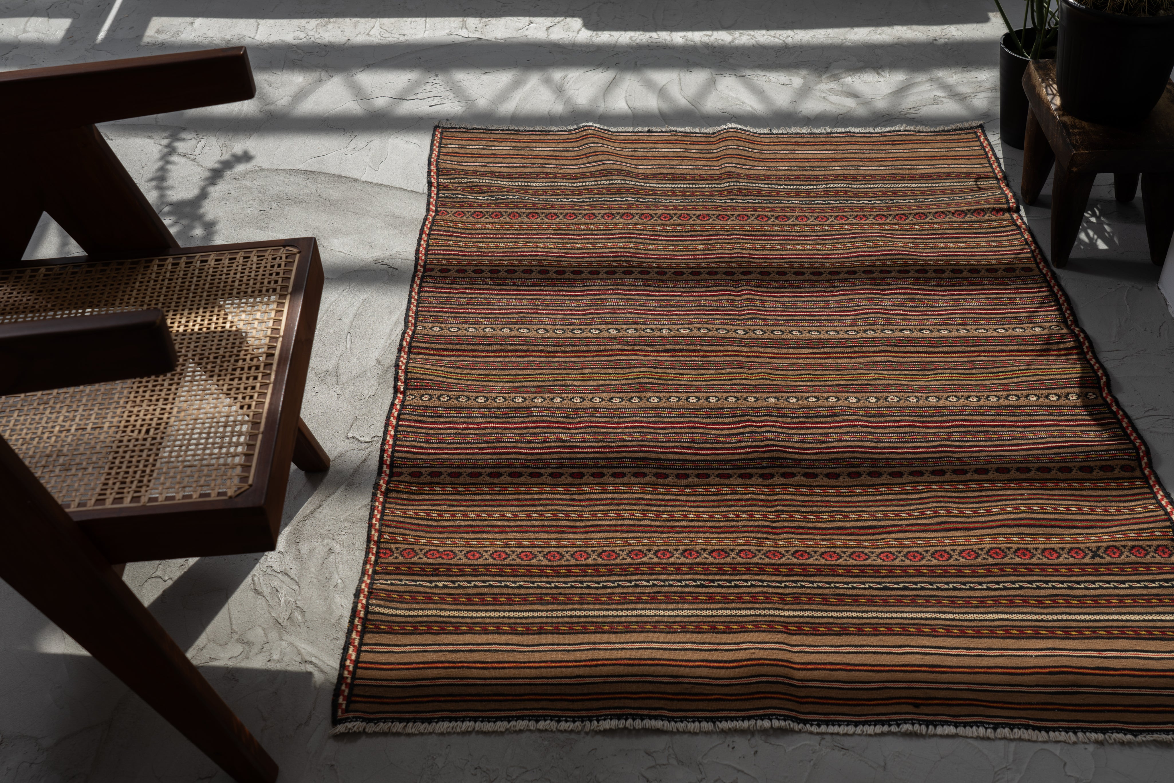 アフガニスタン 1990年代 キリム】トライバルラグ-ヴィンテージラグ