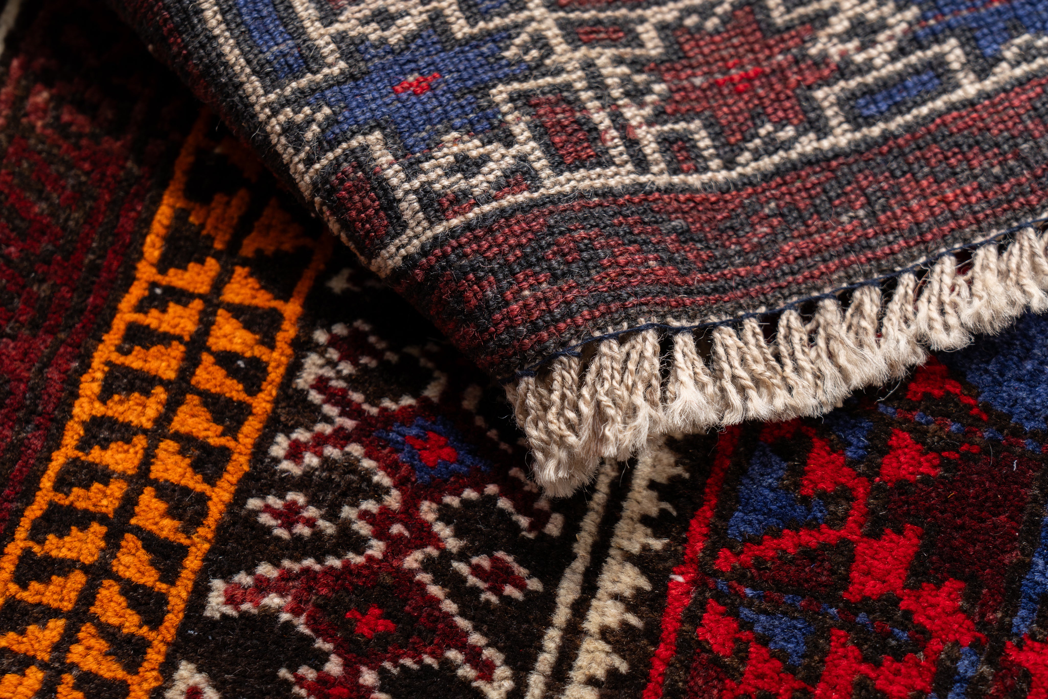 アフガニスタン産 1980年代 ヴィンテージラグ】トライバルラグ