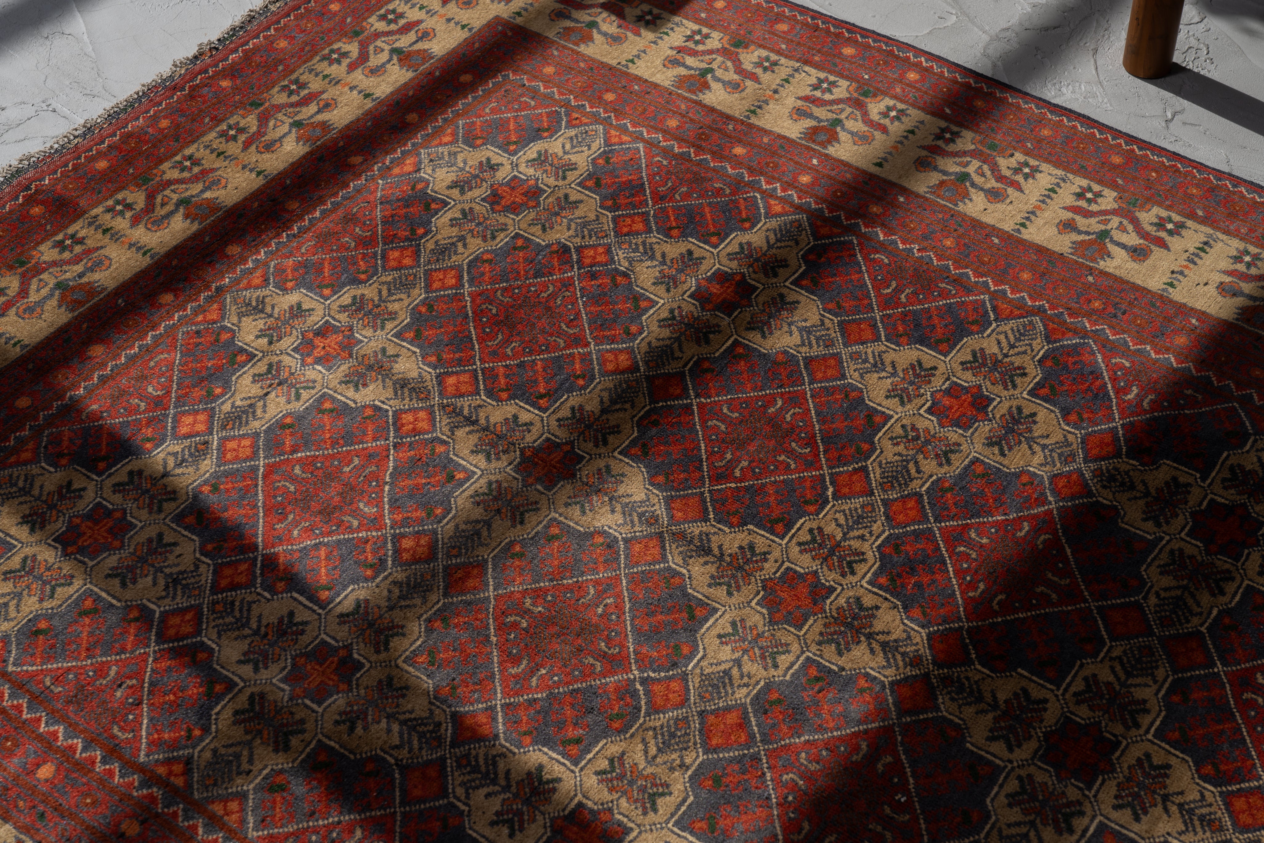 トライバルラグ アフガニスタン トルクメン 1980年代 128×88cm トライバルラグ アフガニスタン トルクメン 1980年代 128×88cm ラグ