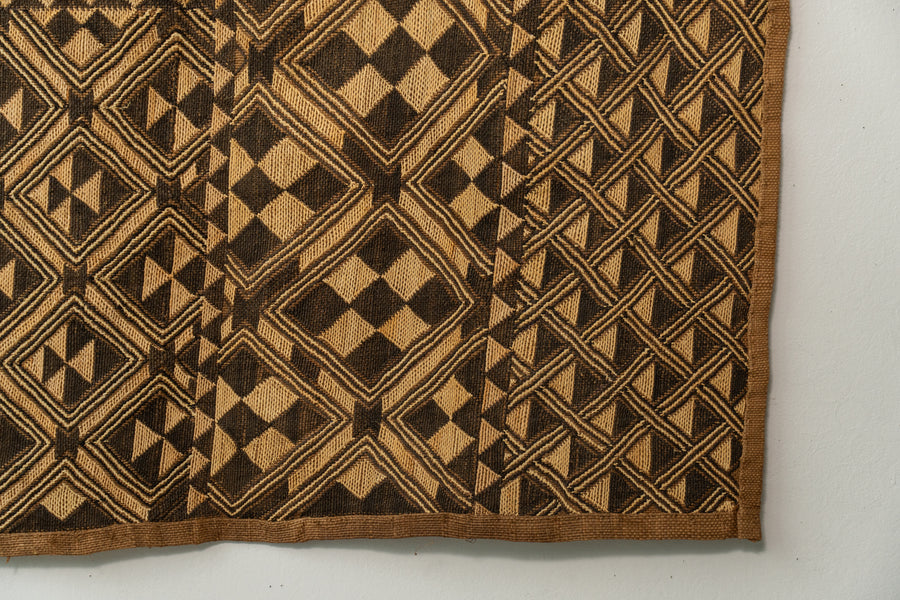 クバ王国伝統のクバクロス-KUBA TEXTILES】クバ布-草ビロード