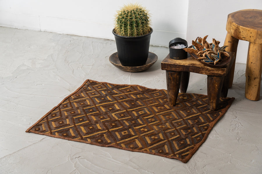 クバ王国伝統のクバクロス-KUBA TEXTILES】クバ布-草ビロード