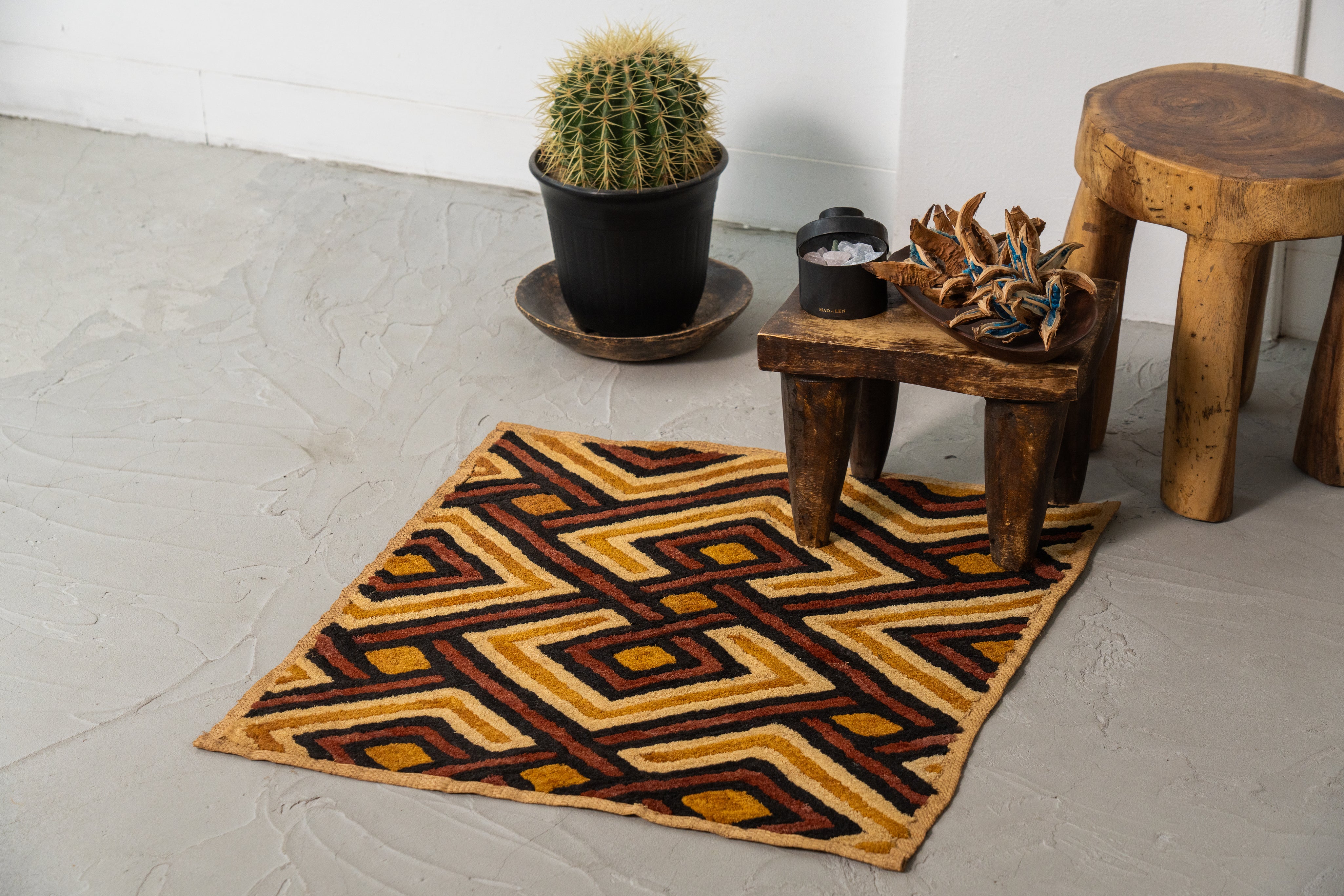 クバ王国伝統のクバクロス-KUBA TEXTILES】クバ布-草ビロード