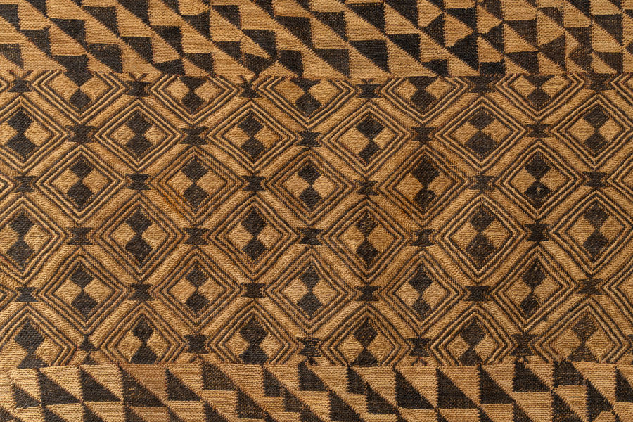 クバ王国伝統のクバクロス-KUBA TEXTILES】クバ布-草ビロード