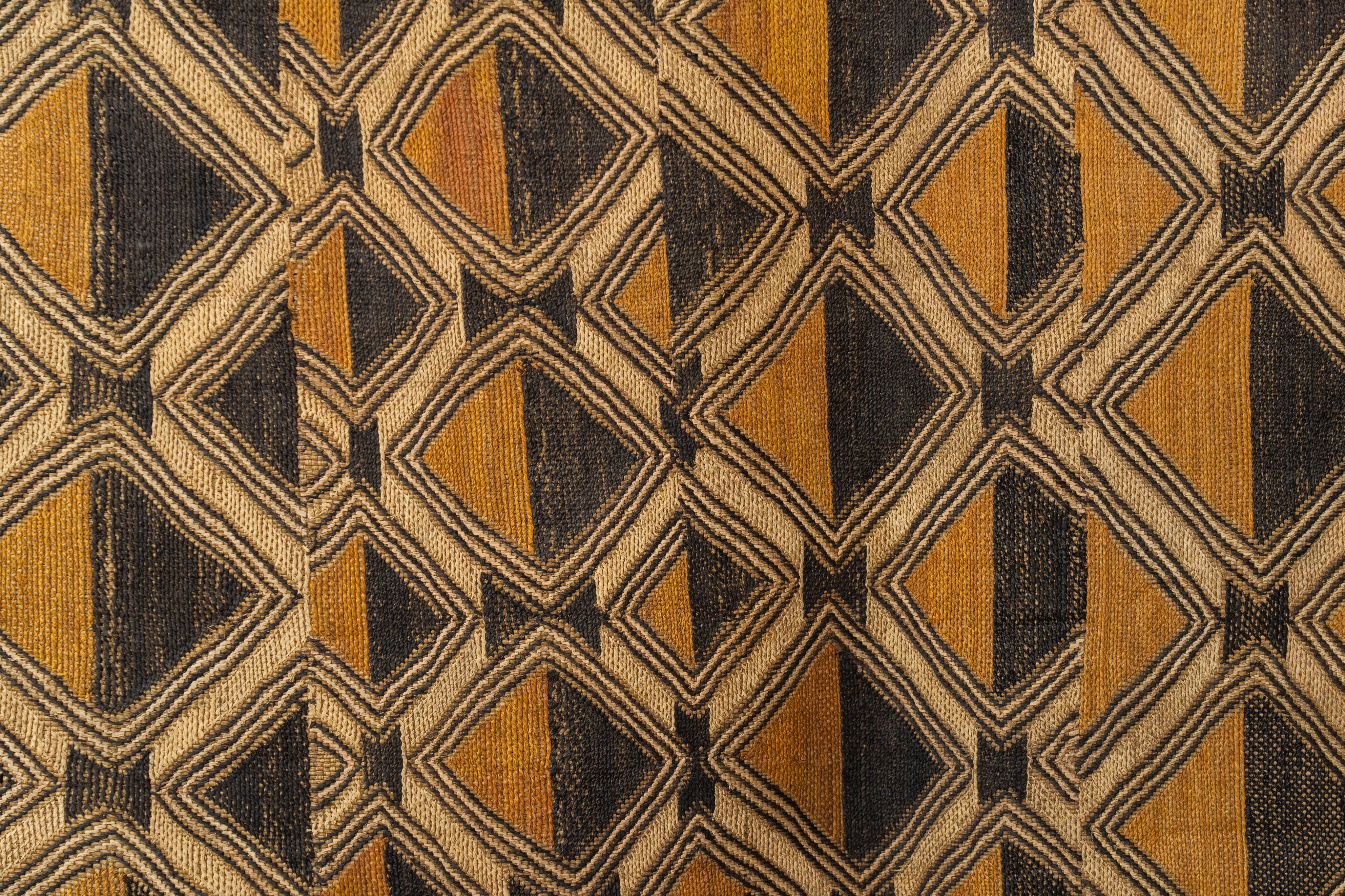 クバ王国伝統のクバクロス-KUBA TEXTILES】クバ布-草ビロード