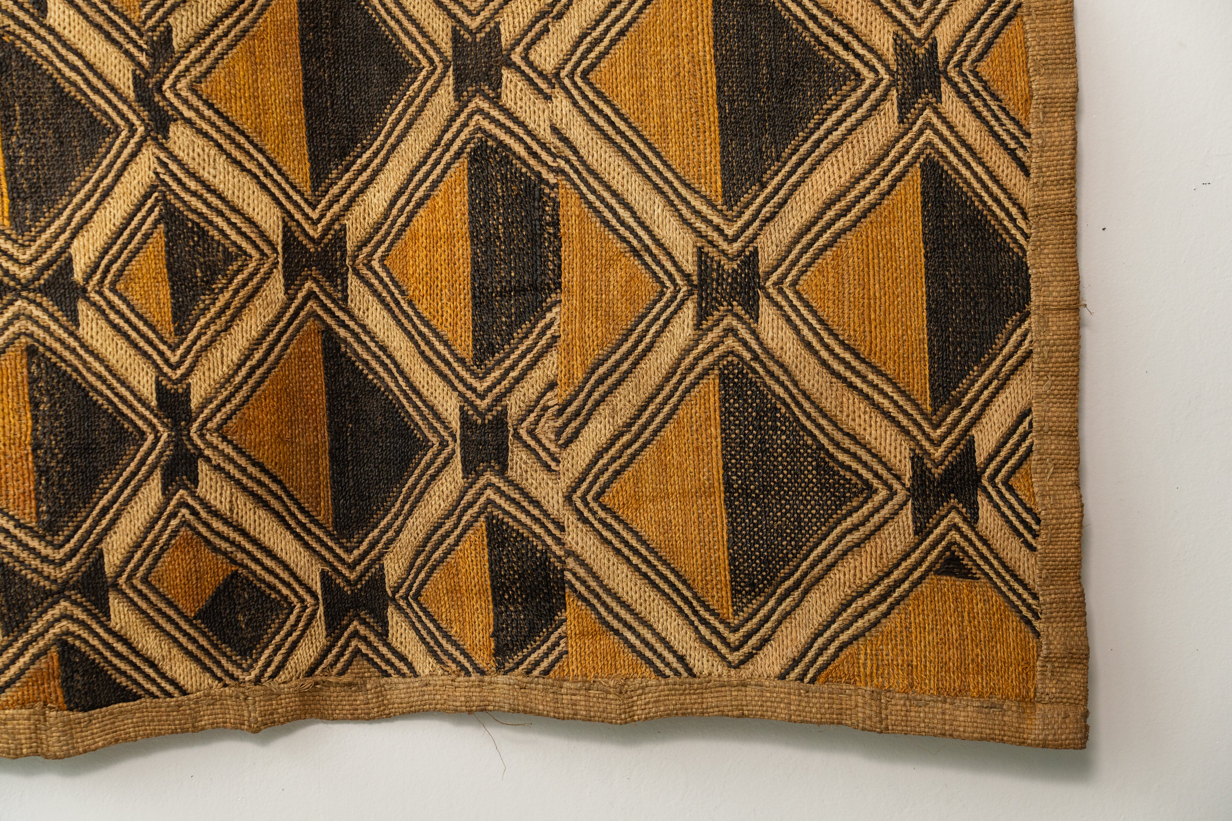 クバ王国伝統のクバクロス-KUBA TEXTILES】クバ布-草ビロード