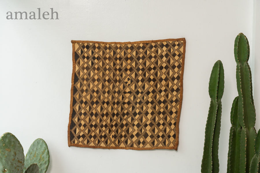 クバ王国伝統のクバクロス-KUBA TEXTILES】クバ布-草ビロード
