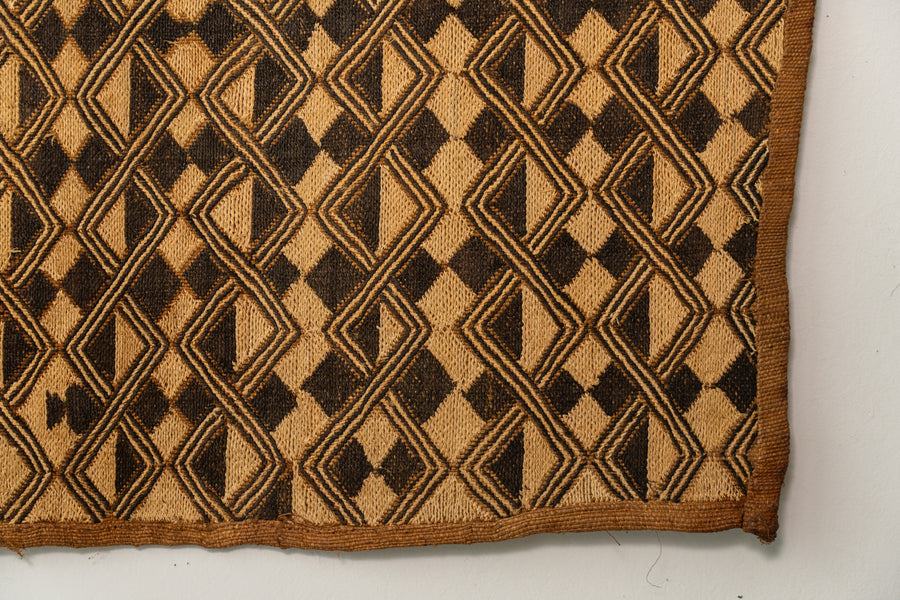 クバ王国伝統のクバクロス-KUBA TEXTILES】クバ布-草ビロード