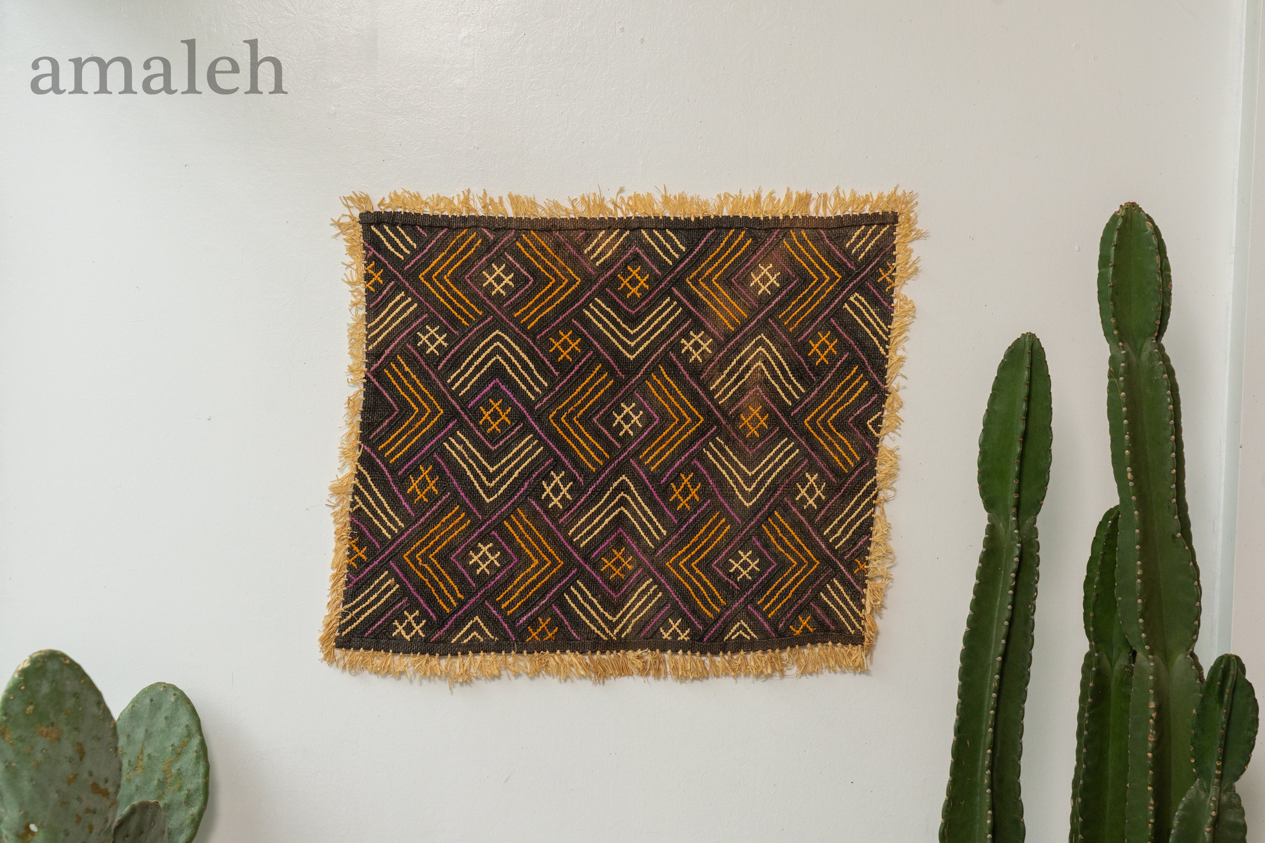 クバ王国伝統のクバクロス-KUBA TEXTILES】クバ布-草ビロード