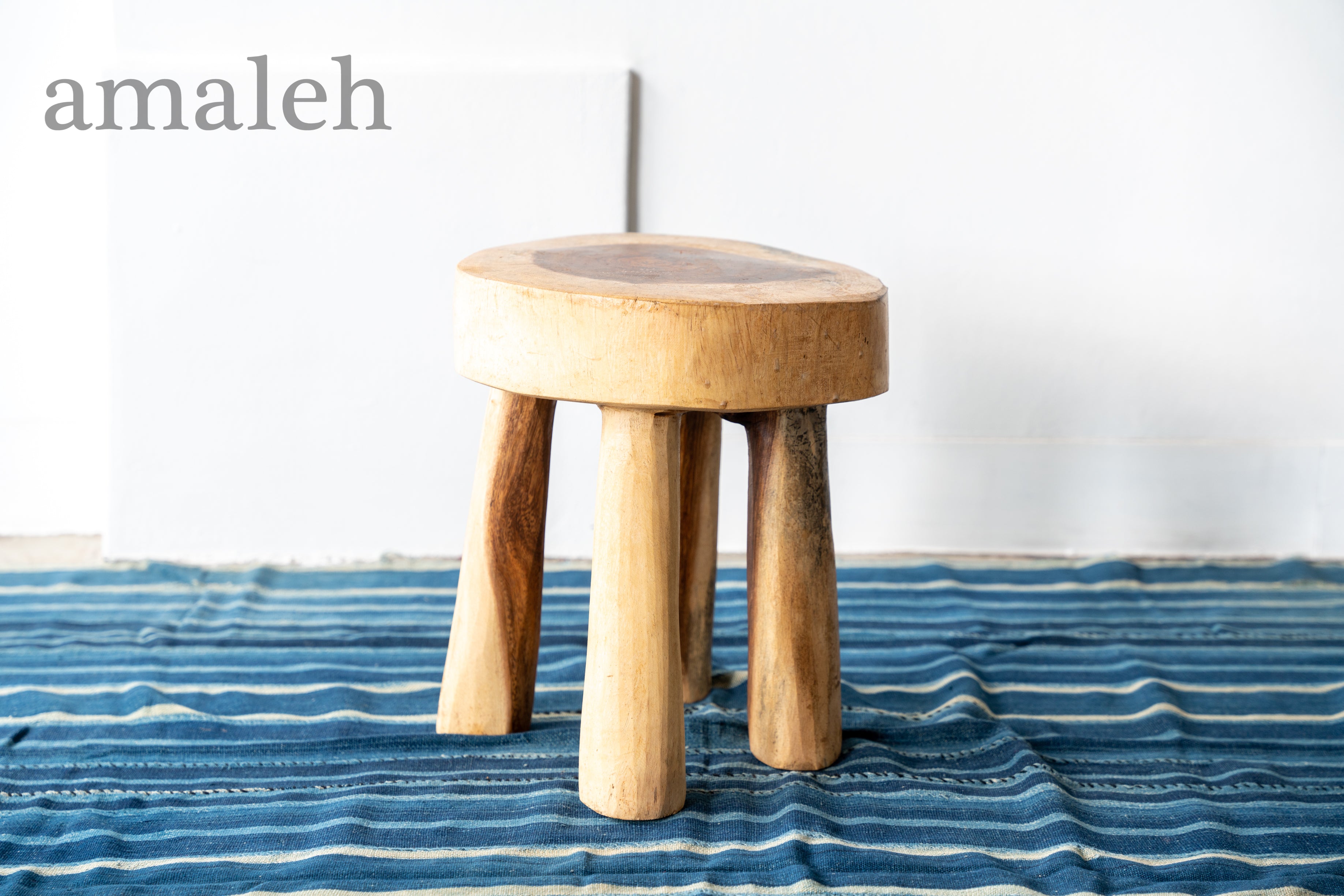 No.14✴️最終値下げ✴️大型アフリカ　スツール2️⃣ アフリカン スツール 木製 3本脚 椅子 民芸/African Wooden Stool